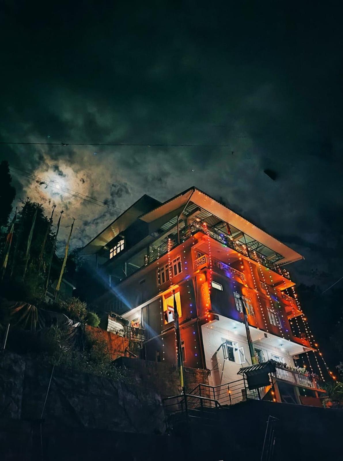 Mandavya Homestay Pelling Exteriör bild